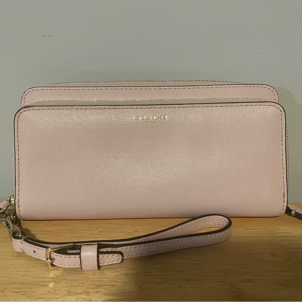 Light Pink New Coach Wristlet/ Wallet